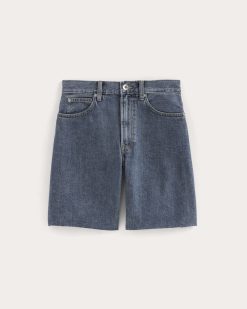 Alternative view of The OG Baggy Jean Short | Medium Blue