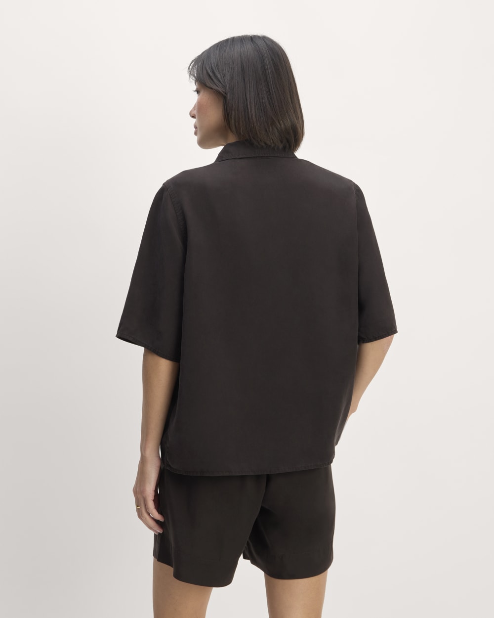 The Short-Sleeve Shirt in Butterlite | Black - Image 6