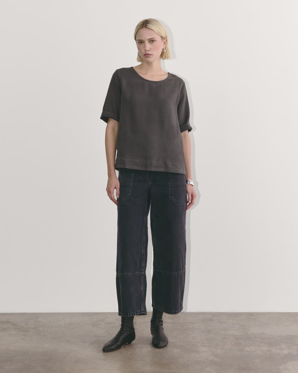 The Relaxed Tee in Buttersoft | Graphite - Image 7