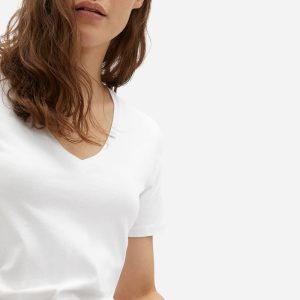 Alternative view of The Organic Cotton V-Neck | White