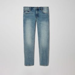 Alternative view of The Low-Rise Shortie Jean | Vintage Light