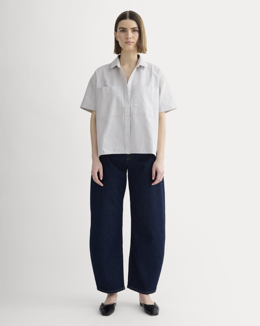The Short-Sleeve Boxy Oxford | Charcoal / White - Image 3
