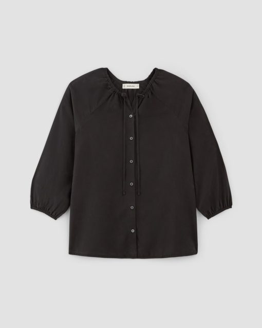Alternative view of The Gathered Shirt in Butterlite | Black
