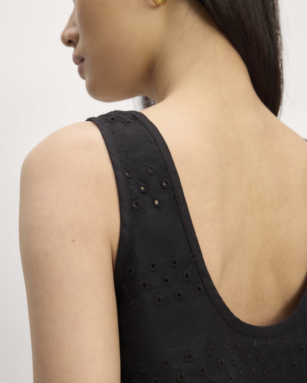The Linen Eyelet Scoop-Neck Tank | Black Eyelet - Image 5