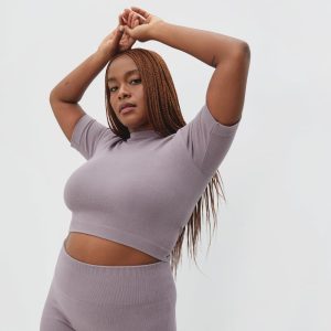 Alternative view of The Seamless Tee | Dusty Lavender