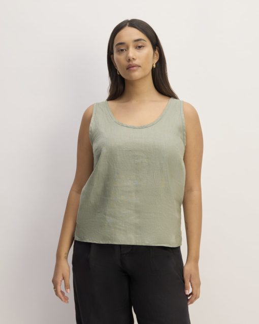 Alternative view of The Scoop Tank in Linen | Sage Green