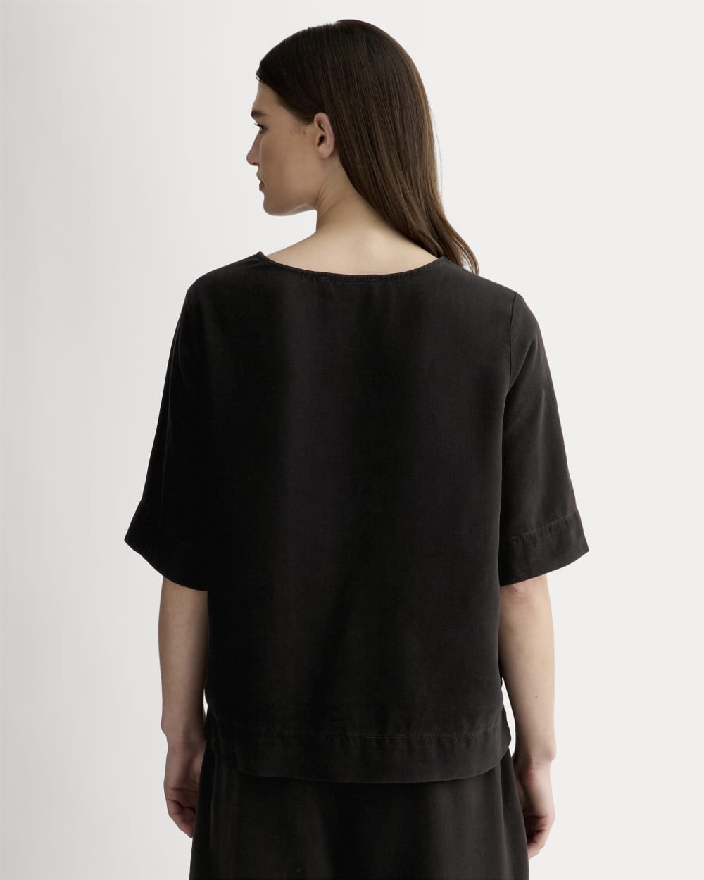 The Relaxed Tee in Buttersoft | Black - Image 5