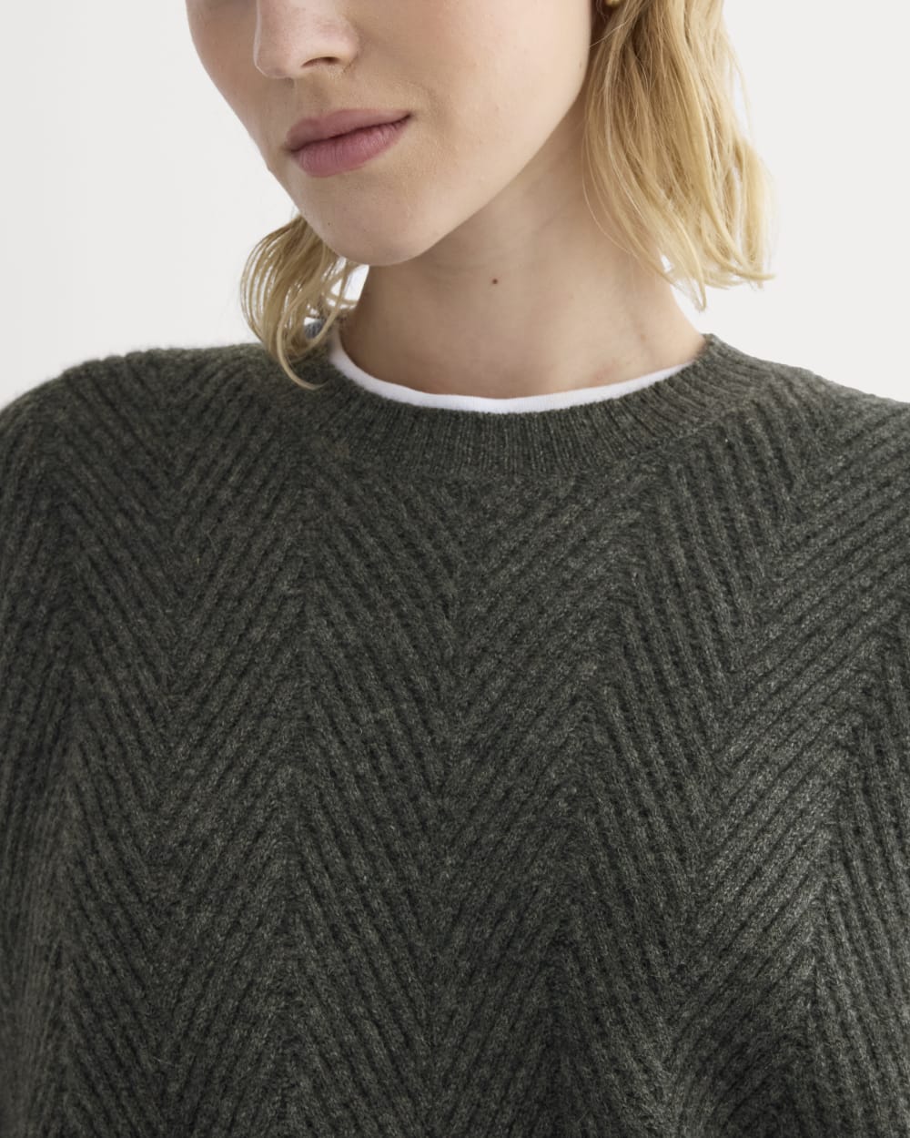 Cashmere Herringbone Sweater | Heather Charcoal - Image 4