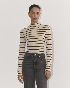 The Funnel Neck in Cotton Cashmere | Powder / Black