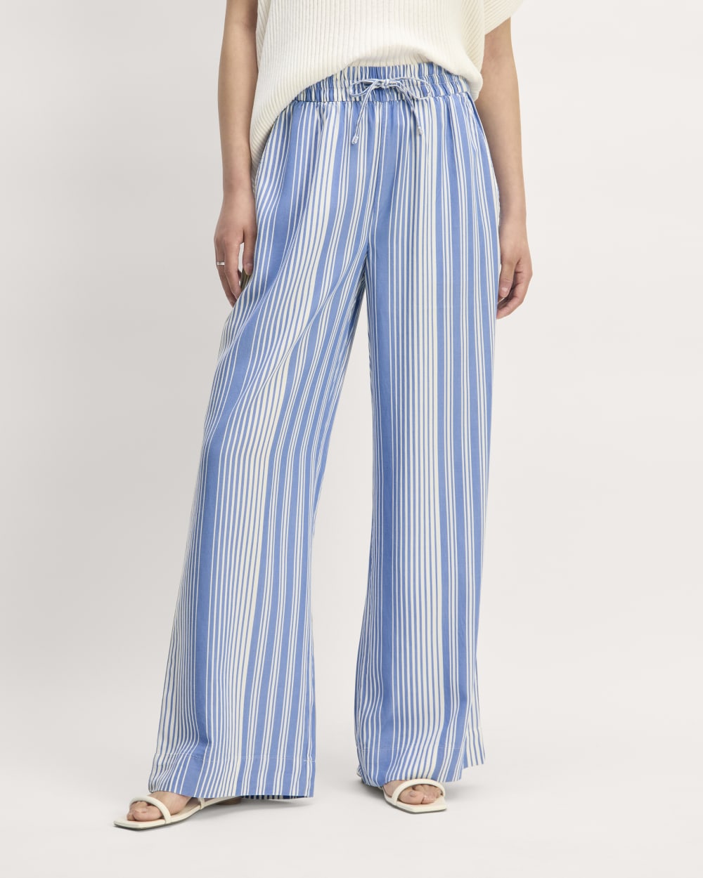 The Wide-Leg Pant in Butterlite | Granada Sky Blue / Bone - Image 3