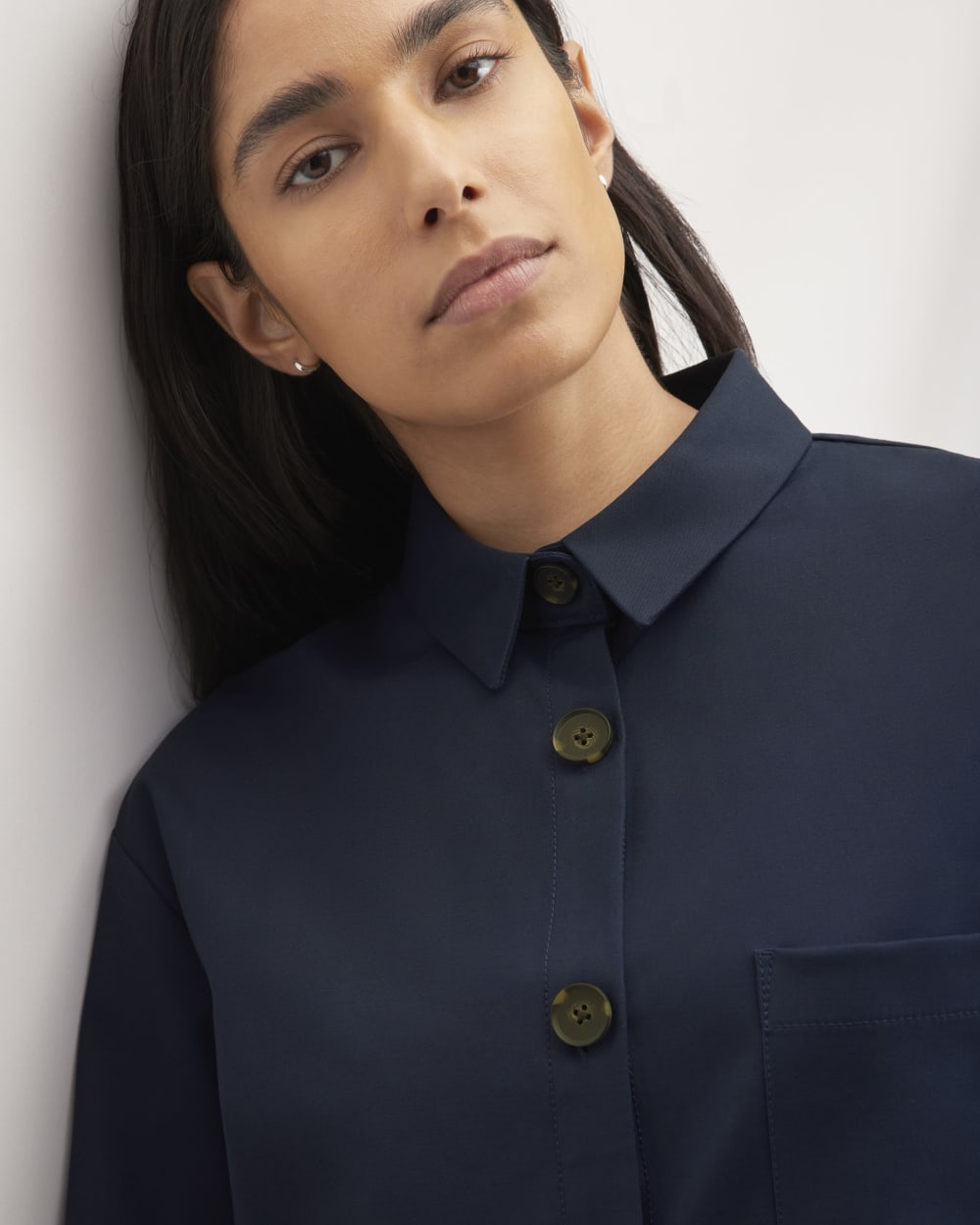 The Structured Cotton Cropped Shirt | Navy - Image 4