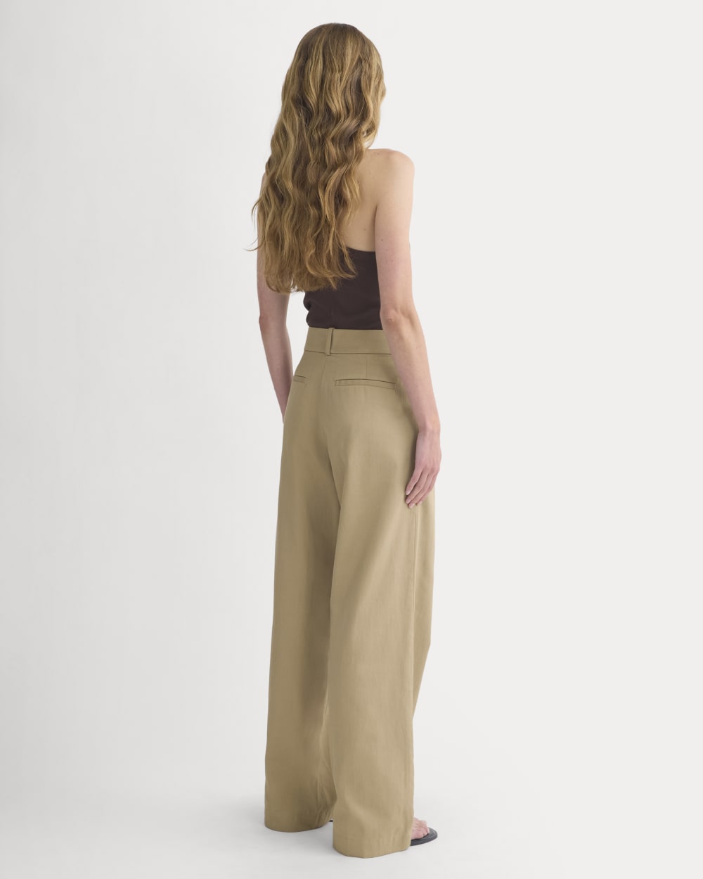 Wide-Leg Trouser in Buttersmooth | Ash Brown | 32 Inseam - Image 6