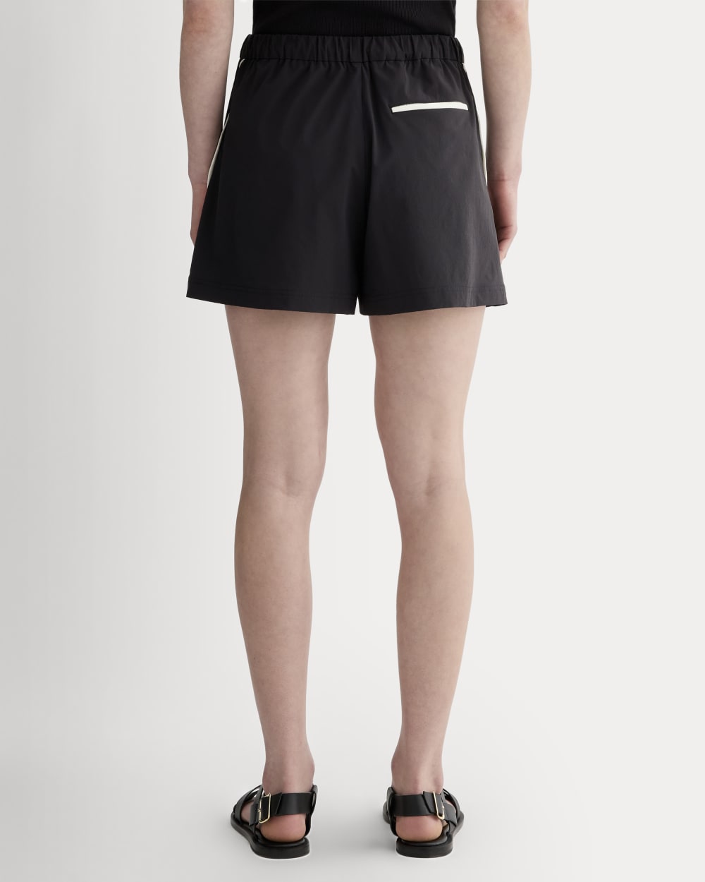 The Anywhere Barrel Short | Black - Image 5
