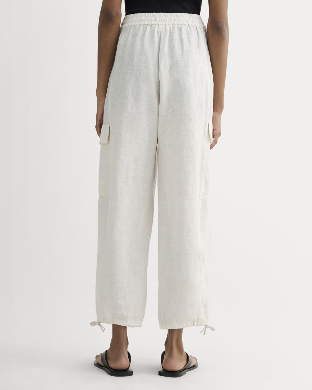 The Cargo Curve Pant in Linen | Natural Chambray - Image 5