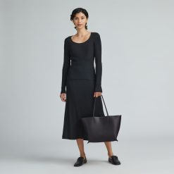 Alternative view of The Luxe Medium Italian Leather Tote | Black