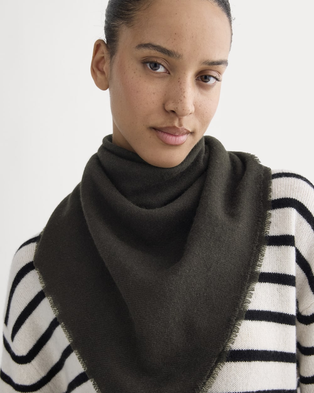 The Feather Cashmere Bandana | Black - Image 3