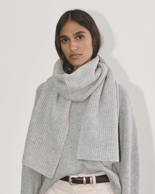 Alternative view of The Waffle Scarf | Heather Grey