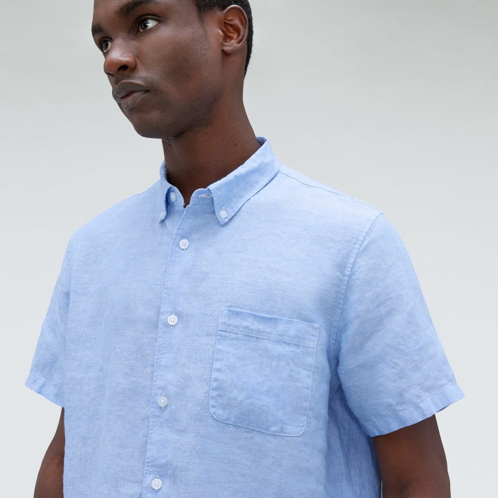 The Classic Short-Sleeve Shirt in Linen | Light Blue - Image 4