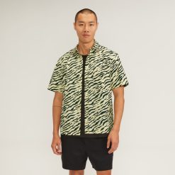 The Poplin Short-Sleeve Shirt | Pale Yellow Tiger Stripe