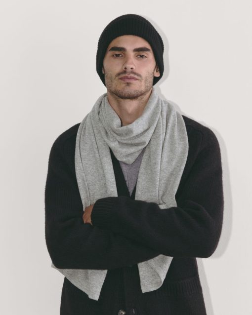 Alternative view of The Cashmere Scarf | Light Heather Grey