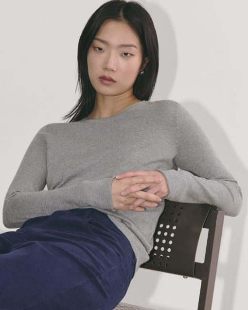 Alternative view of The Crew in Cotton Cashmere | Heather Charcoal