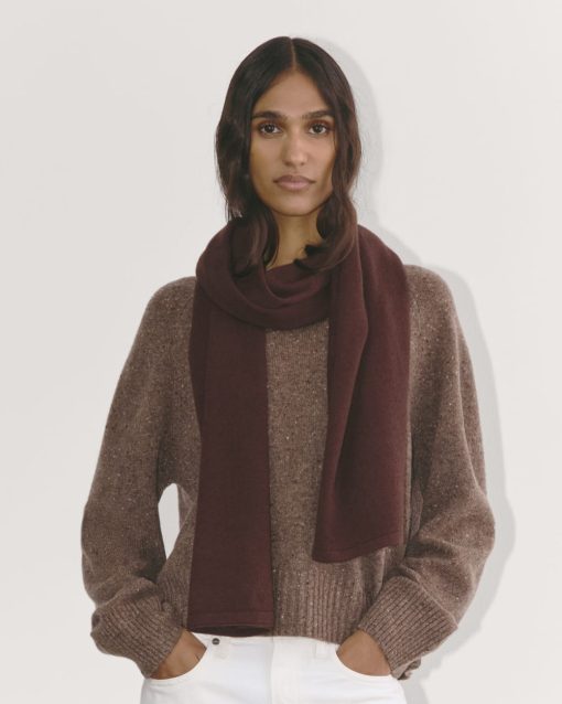 Alternative view of The Cashmere Scarf | Dark Mahogany