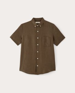 Alternative view of The Classic Short-Sleeve Shirt in Linen | Cocoa