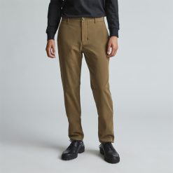 Alternative view of The Straight Fit Performance Chino | Uniform | Beech | Straight