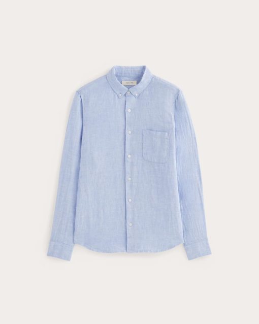 Alternative view of The Classic Shirt in Linen | Light Blue